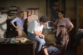 bordertown-2006-jennifer-lopez-34632189-500-334